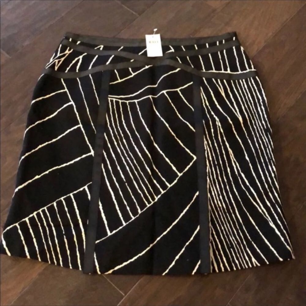 NWT Anne Taylor Women’s Skirt Size 2